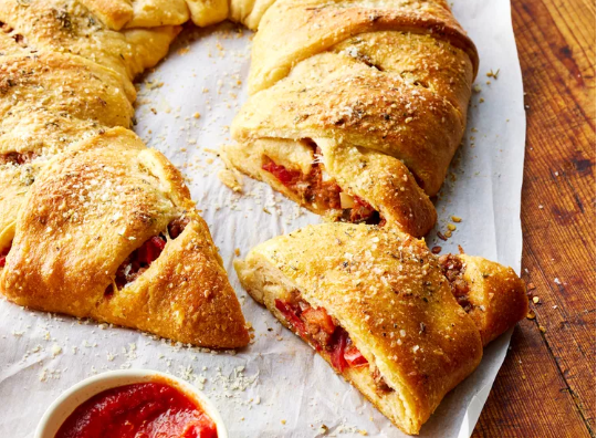 Pizza Stuffed Crescent Ring